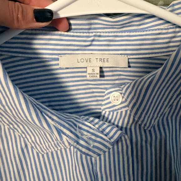 Semi cropped button down - Picture 4 of 4